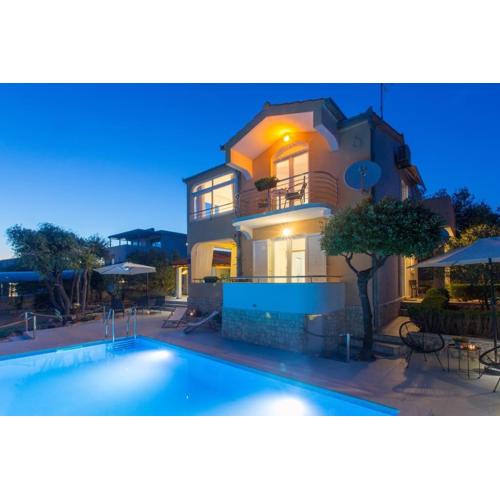 Villa Kozlica - house with the private pool near sea in Sevid