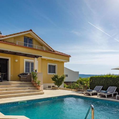 Villa Krase kids friendly for 10 persons near Rakalj with sauna - fitness & playground