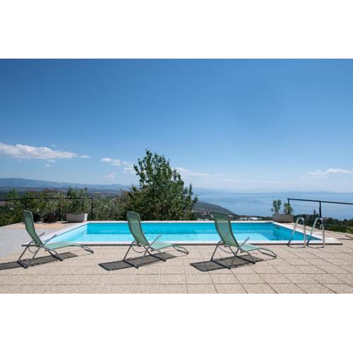 Villa Kruno, with the pool and spectacular sea view