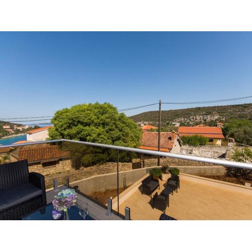 Villa LA-Comfort One Bedroom Apartment with Sea View Terrace 1