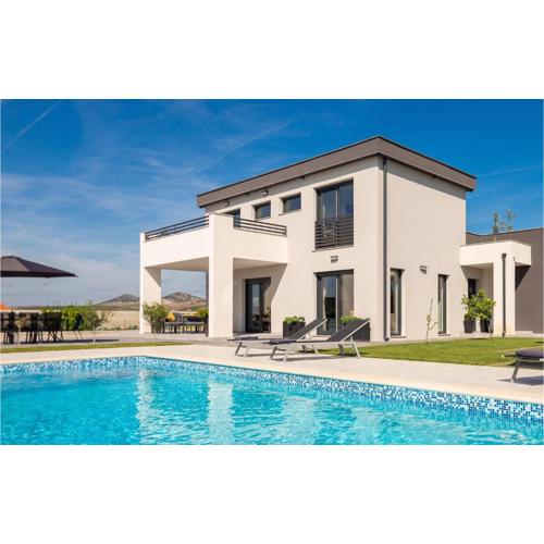 Villa Lacus