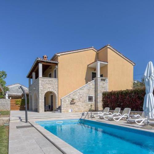 Villa Ladonja with Private Pool and Sauna