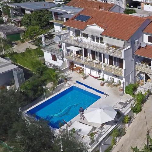 Villa Lana Apartments