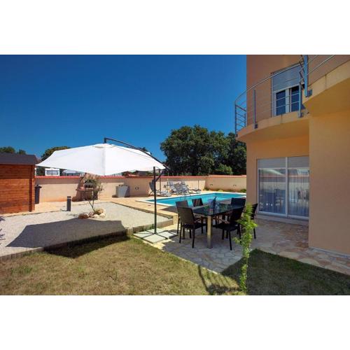 Villa Lara 2