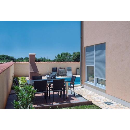 Villa Lara I