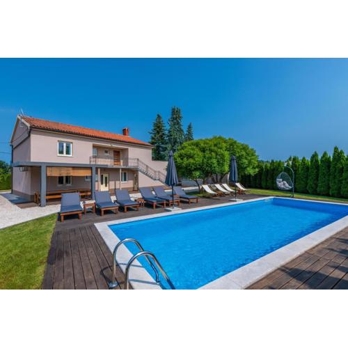 Villa Lavanda near Pazin, a modern pool villa in the heart of Istria