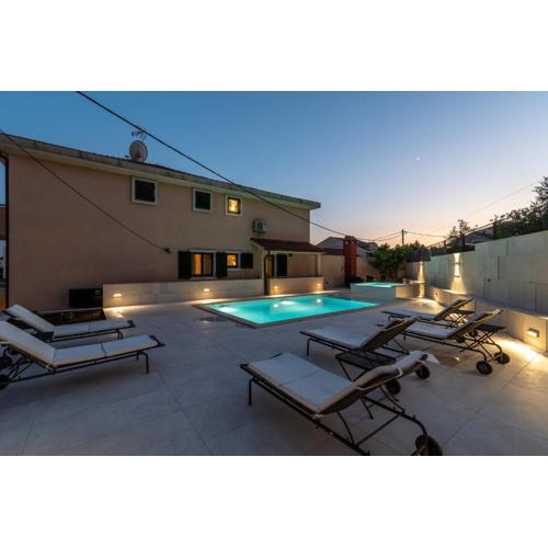 Villa Lavandula with heated swimming pool