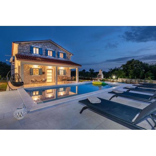 Villa Leana, a beautiful stone villa in a tranquil location