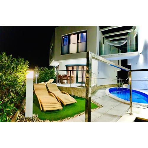 Villa Legacy 2