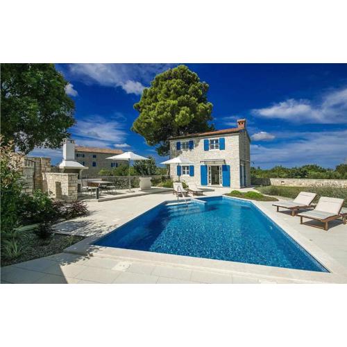 Villa Lenka