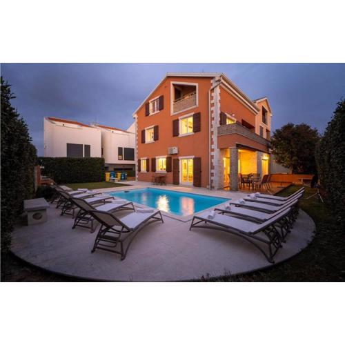 Villa Leon