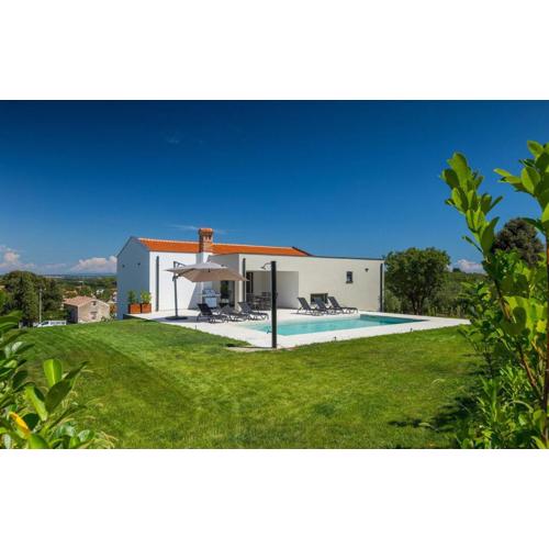 Villa Lia for 6 people near Pula with children playground and private pool