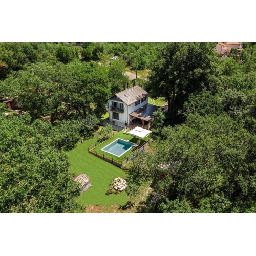 Villa Lipa with Pool