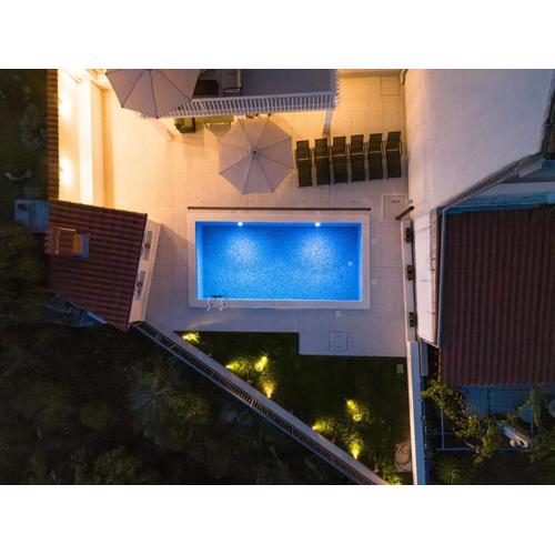 Villa L&L with swimming pool and seaview
