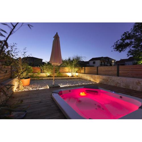 Villa Lojena Luxury studios with Jacuzzi for 2