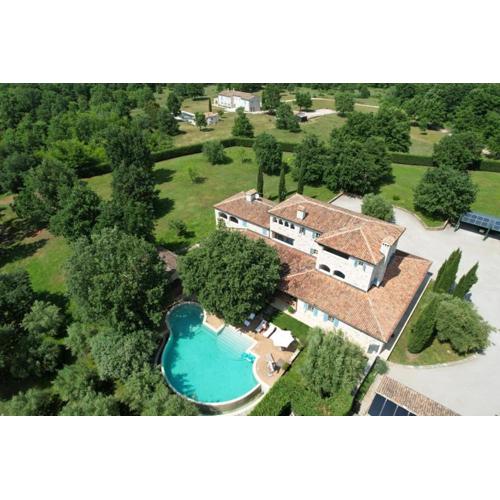 Villa LOU