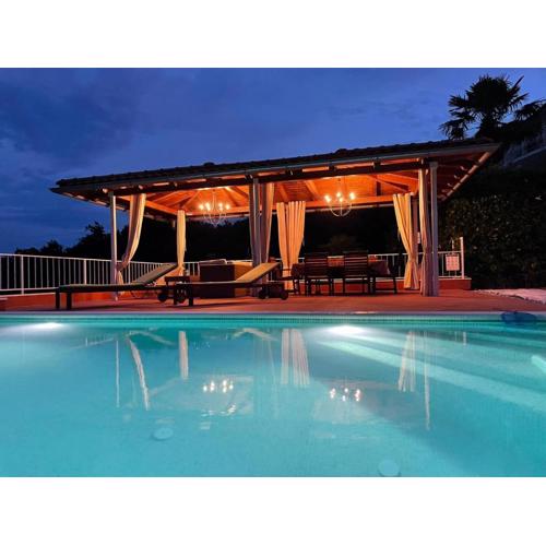 VILLA LOVRAN - 150m to the beach - infinity pool - incredible sea view - fitness room