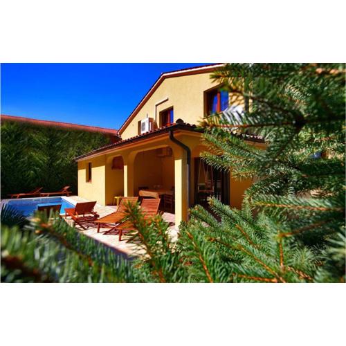 Villa Luces