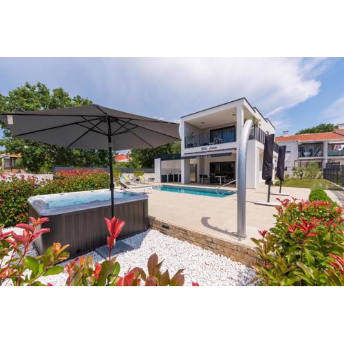 Villa Lucia with Jacuzzi and Private Pool