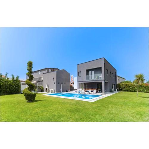 Villa Lux