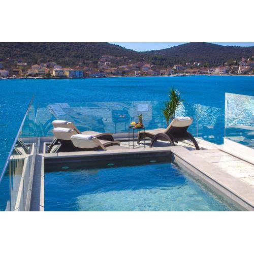 Villa Lux