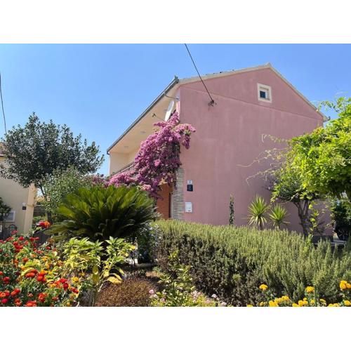 Villa Lyra