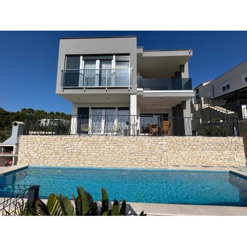 Villa M apartment Podstrana-private pool 30 m2