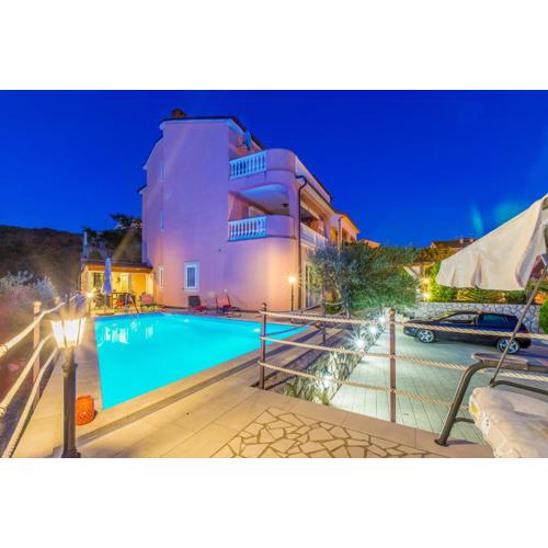 Villa M