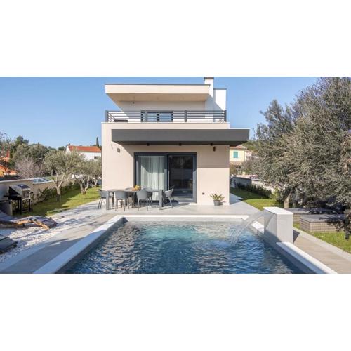 Villa M