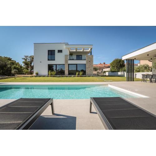 Villa M