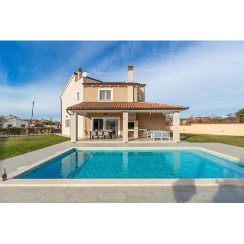 Villa Magica