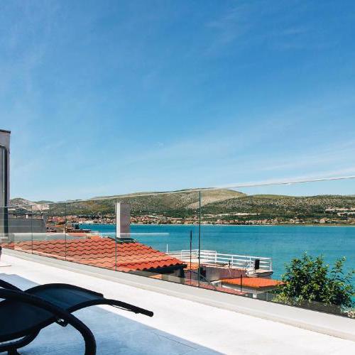 Villa Magna - seaside villa with pool and sauna