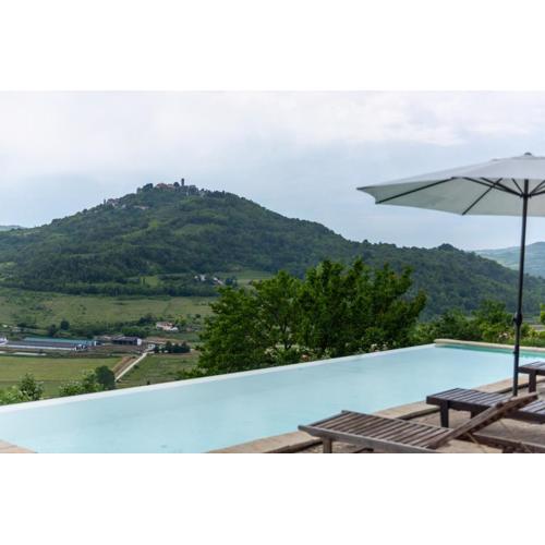 Villa Majestic Eye