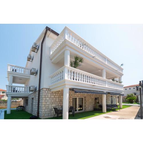 Villa Mandaroza