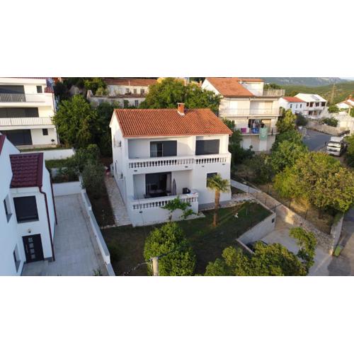 Villa Mandi\