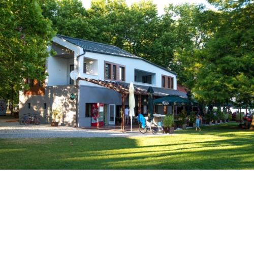 Villa Mangó