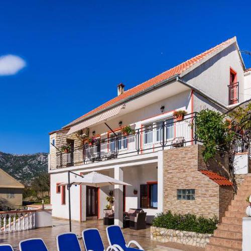 Villa Maria