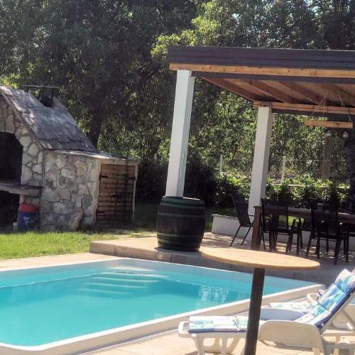 Villa Marie with pool, two bedrooms for 4+2kids