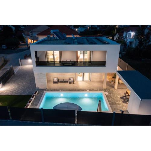 Villa Marta by Belmont Realty