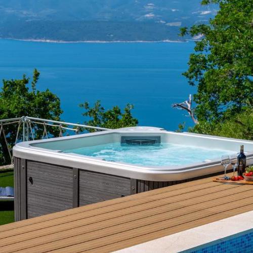 Villa Maruncela with sea and island views, 5 bedrooms, private pool, gym