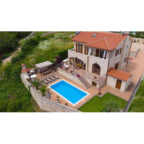 Villa Maya