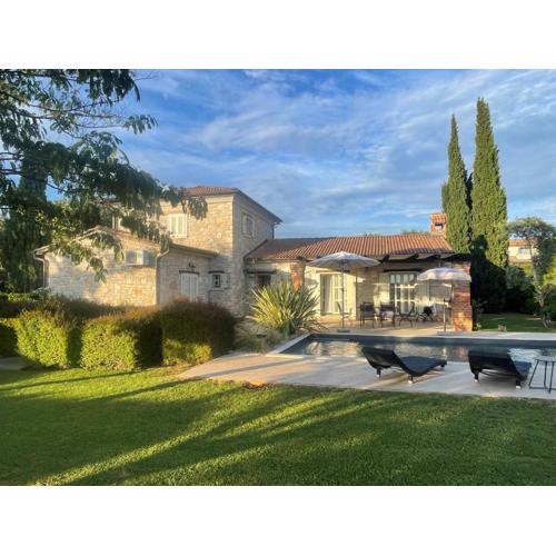Villa Melissa - Istrisches Steinhaus mit Pool in guter Lage
