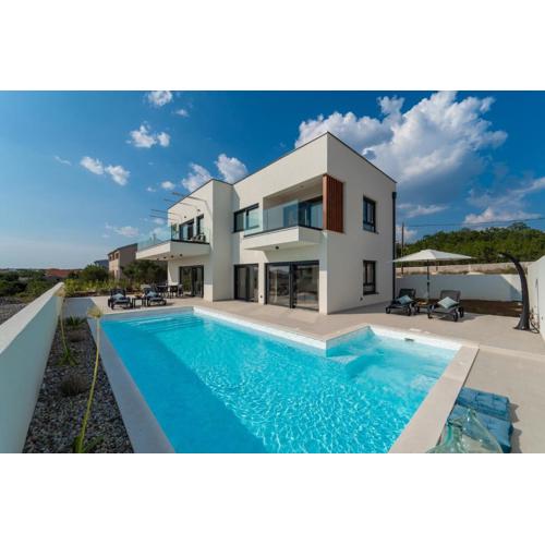 Villa Mia with Heated Pool