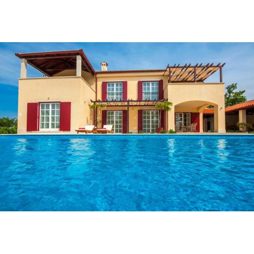Villa Mirna