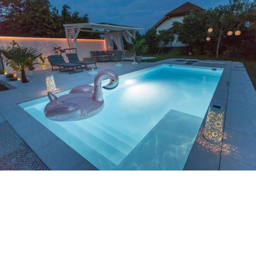 Villa mit Pool und Garten