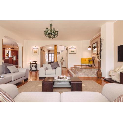 Villa mit privatem Pool, Billard, Tischtennis, BBQ, Kinderspielplatz