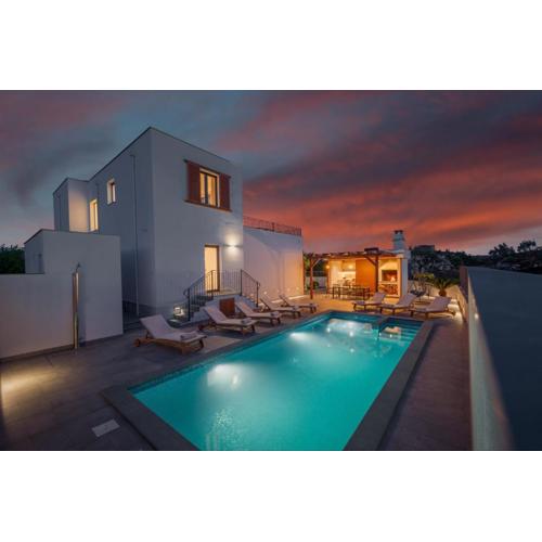 Villa Modea with Heated Pool