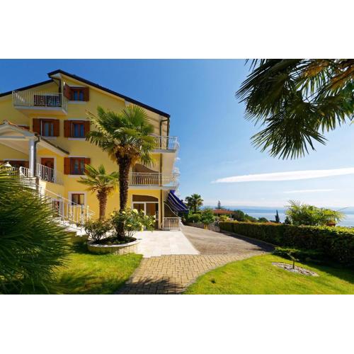 Villa Mona Lisa Lovran - Croatia