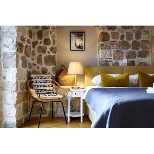 VILLA MONTE SANTO by DuHomes