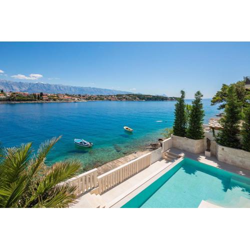 Villa More